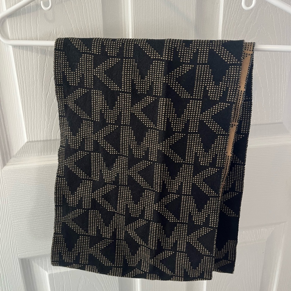 Michael Kors Black and Gold Patterned Scarf